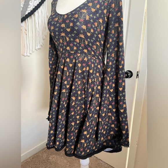 Urban Outfitters Bell Sleeved Dress, Size XS - Picture 2 of 6